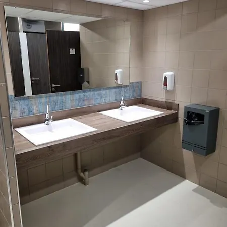 Voilier Au Soleil Levant 보트호텔 *